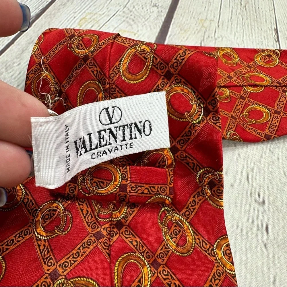 valentino cravatte silk necktie equestrian print deginer luxury made in italy